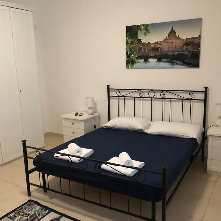 Casa Gemelli Battistini * Rom
